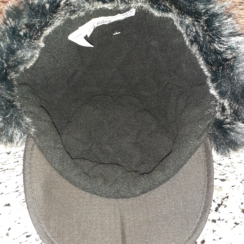 The Children's Place Black Fabric & Faux Fur Ear Flap Cap Boys L/XL 8+ NWOT